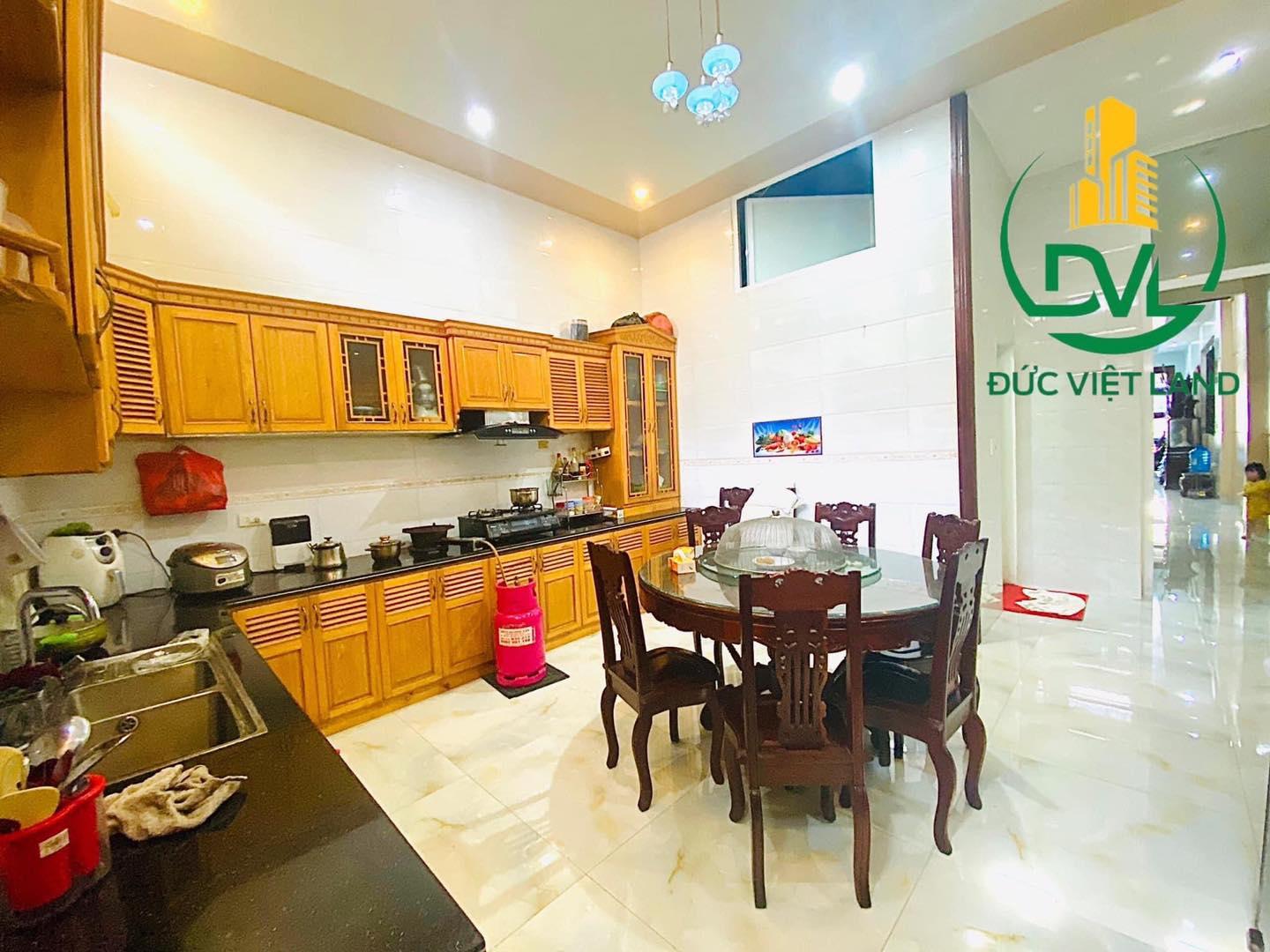 Ngôi nhà cực Vip phố đi bộ Soi Tiền, Kinh doanh